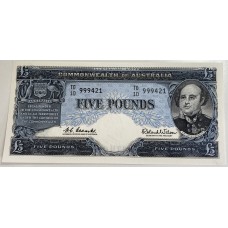 AUSTRALIA 1960 . FIVE 5 POUNDS BANKNOTE . COOMBS/WILSON . LAST PREFIX TD